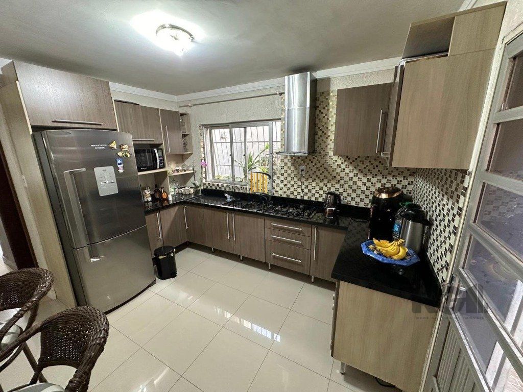 Casa de 160m² com 4 quarto no Bairro Farrapos