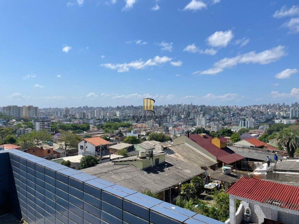 Casa 420m², 4 dormitórios, 3 vagas no bairro Partenon