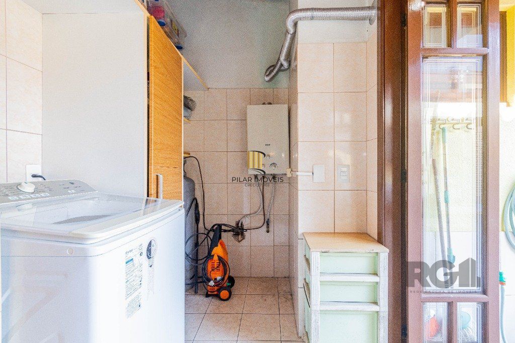 Casa de 4 dormitórios 304m² no bairro Jardim Lindóia