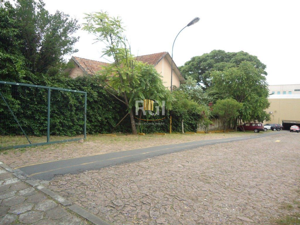 Terreno para Venda - 884m², 0 dormitórios, Teresópolis