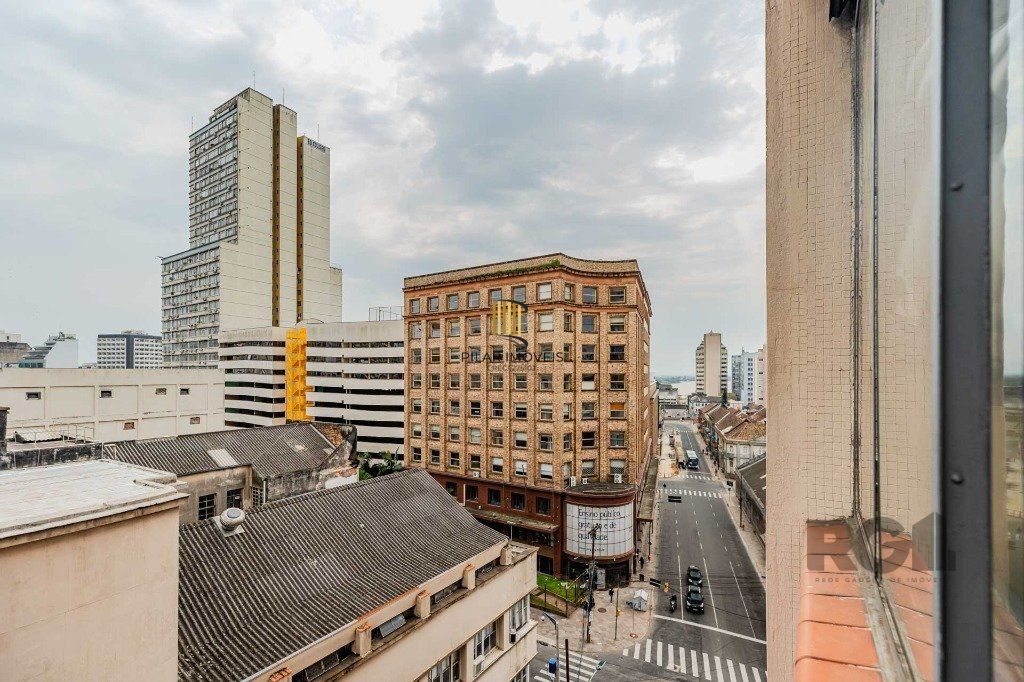 Apartamento de 89m², 2 dormitórios no Centro Histórico. 
