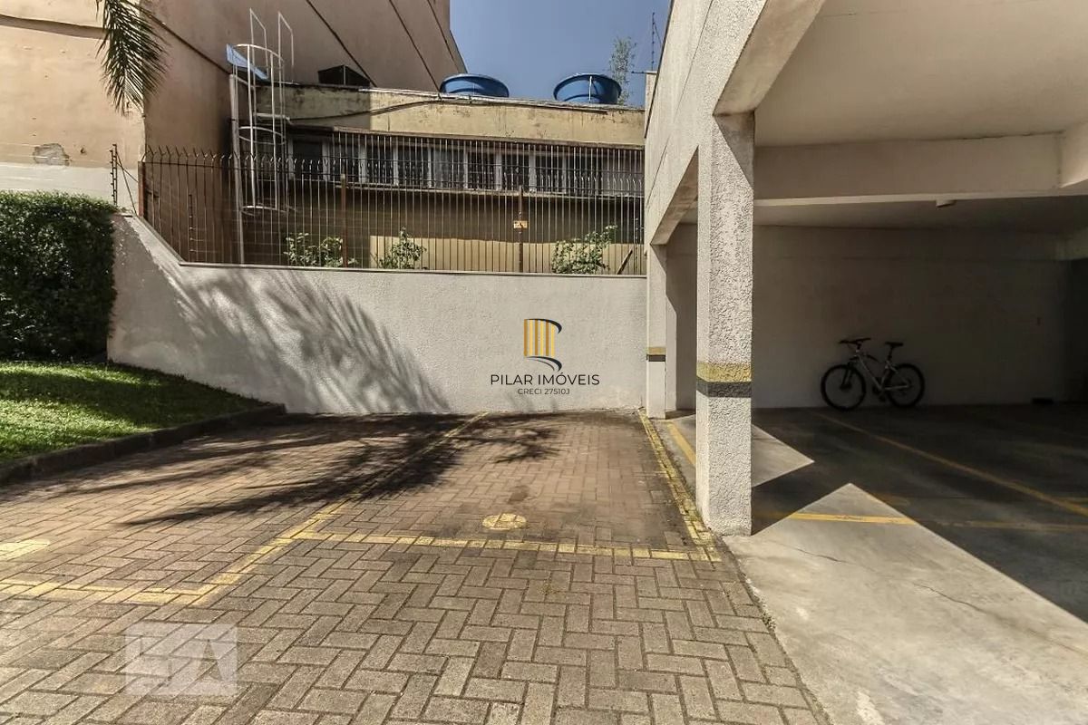 Apartamento de  01 dormitorio com vaga de garagem na Azenha - Porto alegre.