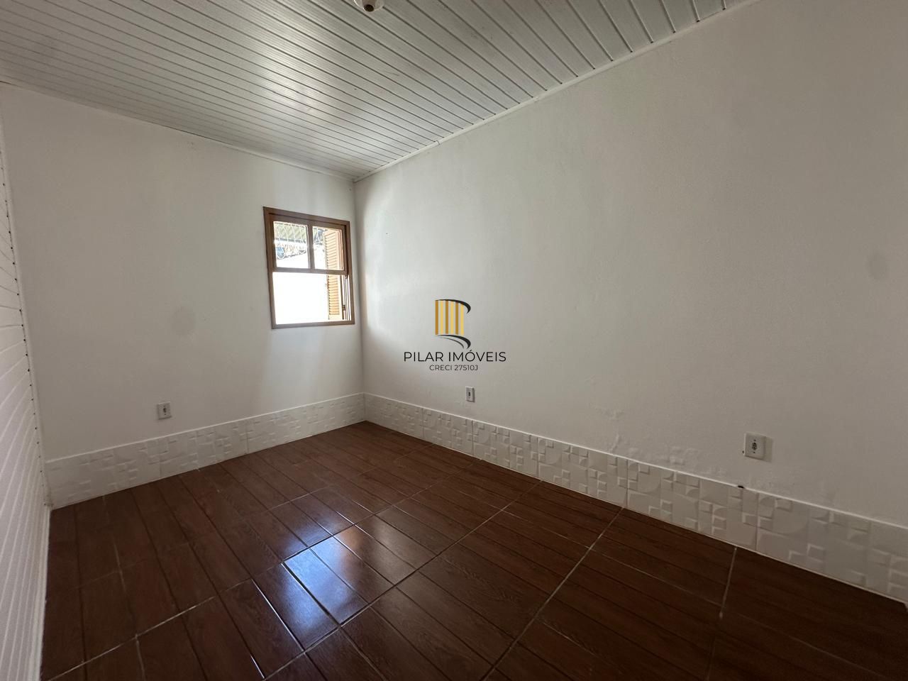 CASA BEM LOCALIZADA NA CAVALHADA EM FRENTE AO CECOPAM