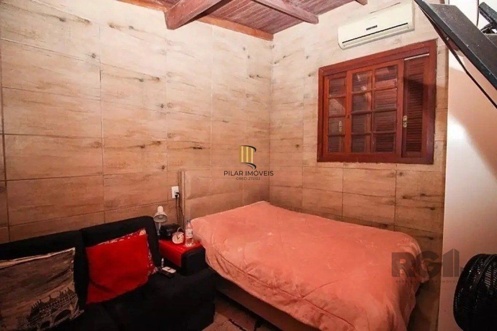 Casa com 3 dormitórios no bairro Medianeira