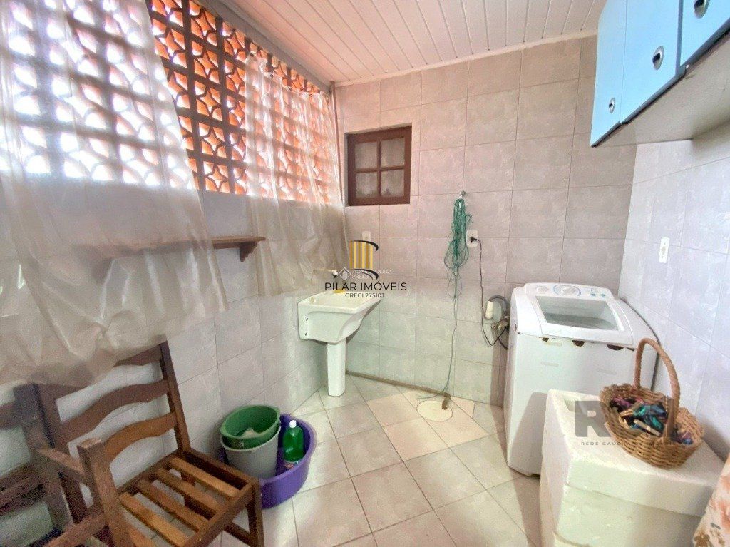 Casa 3 Dormitório(s) Bairro Glória