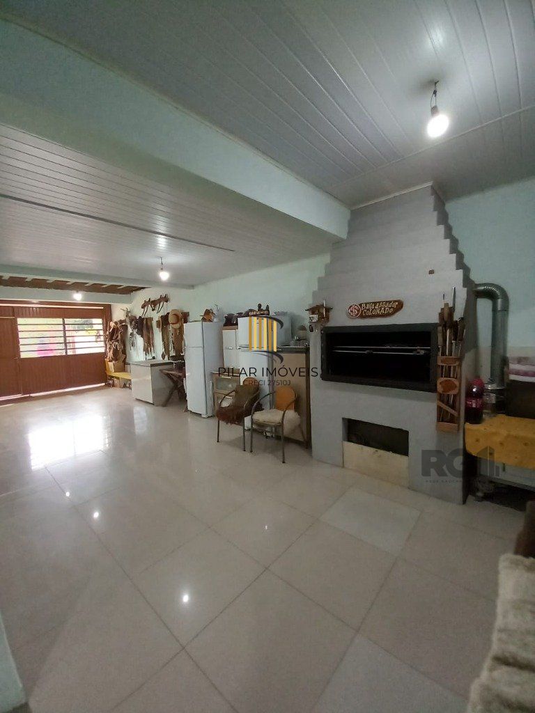 Casa com 4 dormitórios no bairro Vila Nova