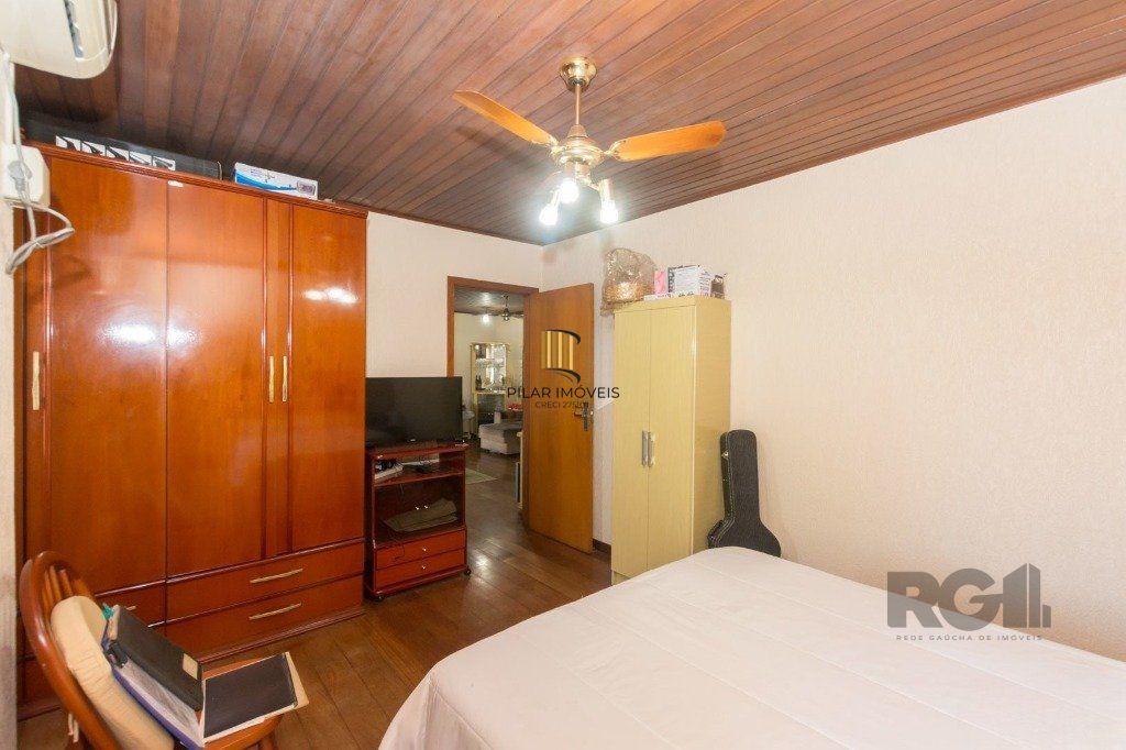 Casa de 4 quartos com 265m², no bairro Cavalhada
