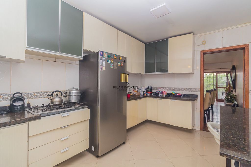 Casa de 3 dormitórios à venda no Bairro Parque Santa Fé - Porto Alegre