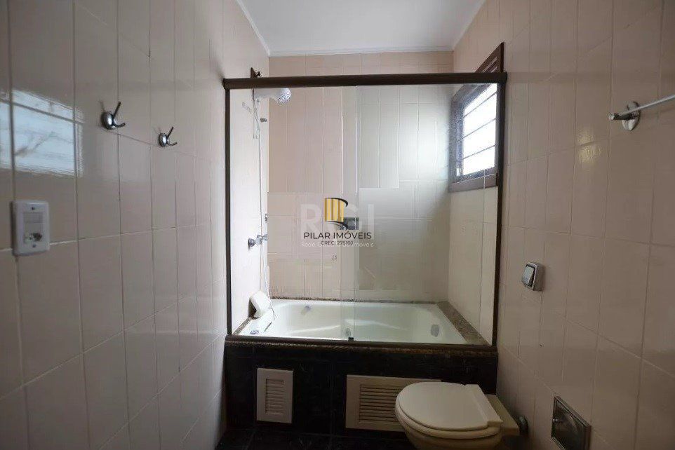 Casa para Venda - 267m², 4 dormitórios, sendo 1 suites, 2 vagas - Tristeza