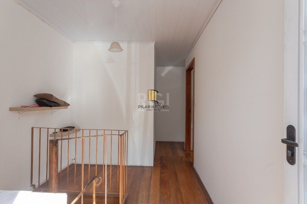 Casa 4 Dormitório(s) Bairro Glória