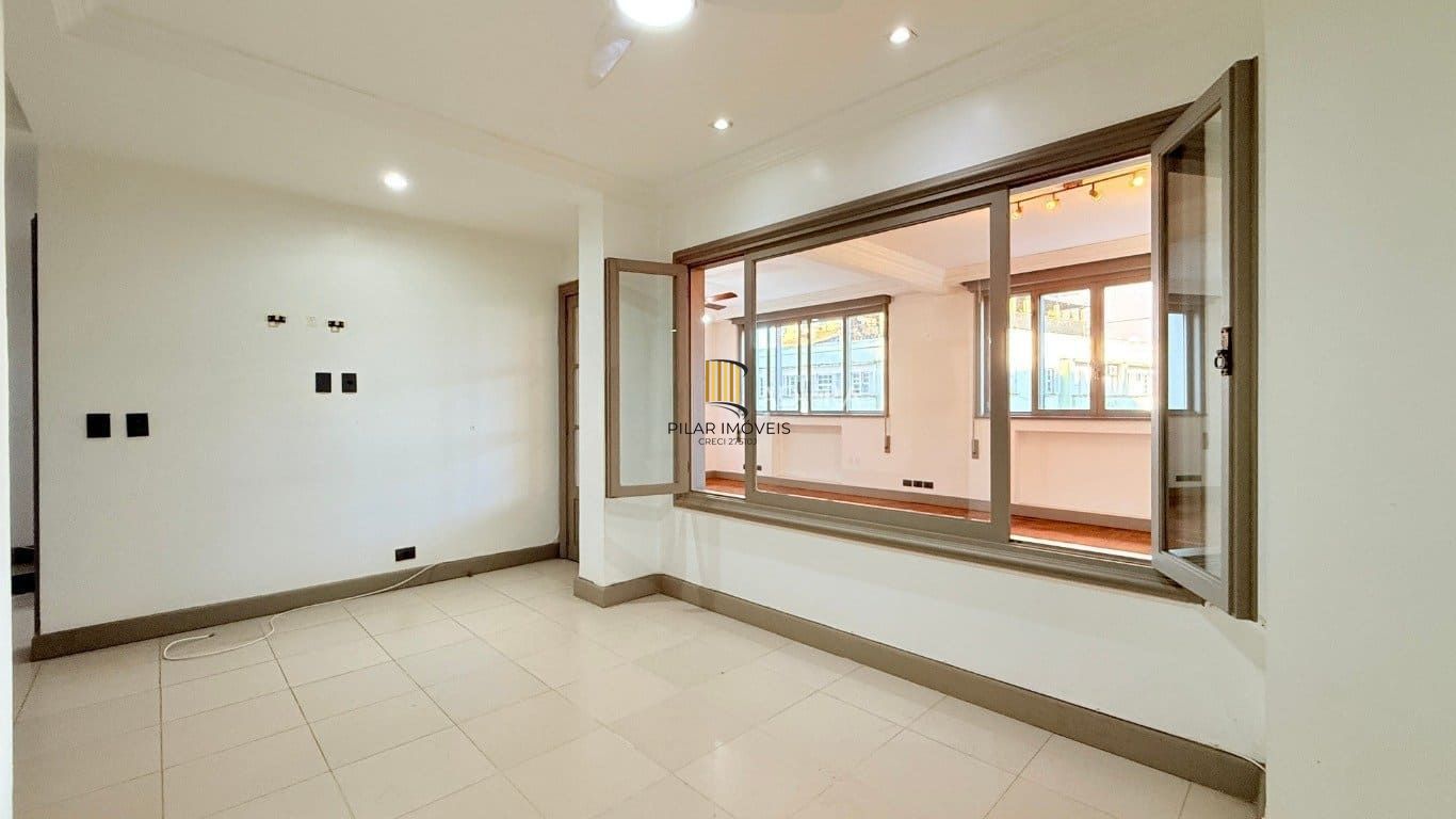 Apartamento de 3 dormitórios à venda em Independência, Porto Alegre