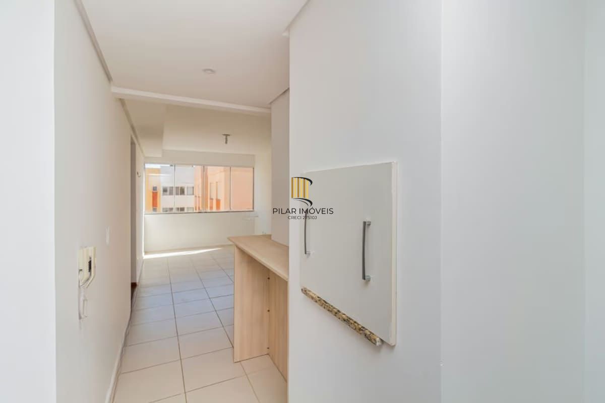 Apartamento de 2 dormitórios à venda em Hípica, Porto Alegre.