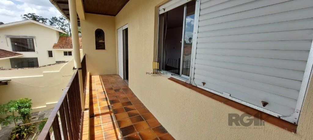 Casa com 3 dormitórios no bairro Sarandi