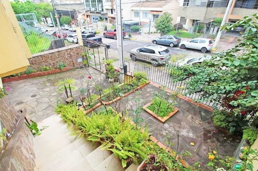 Excelente casa de 154m² com 3 dormitórios e 2 vagas.