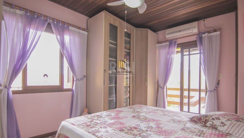Casa para Venda - 252m², 3 dormitórios, sendo 1 suites, 3 vagas - Parque Santa Fé