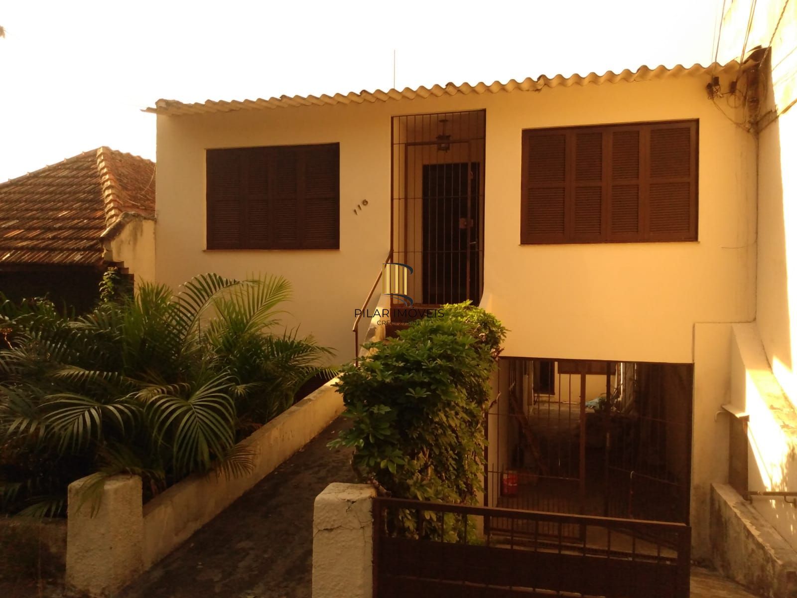 03 casas no mesmo terreno à venda - Pilar Imóveis