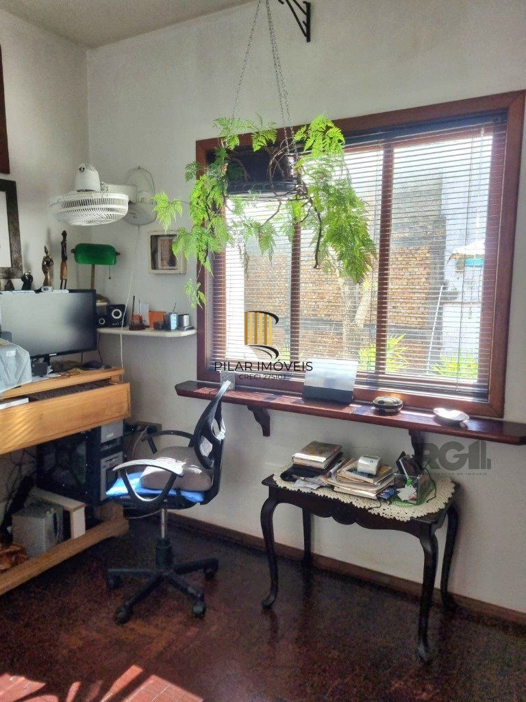 Casa 5 dormitórios no bairro Cavalhada