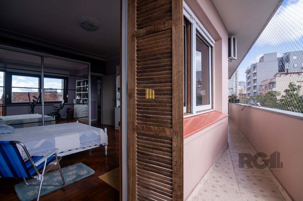 Apartamento 152m² - 4 dormitórios no bairro Floresta