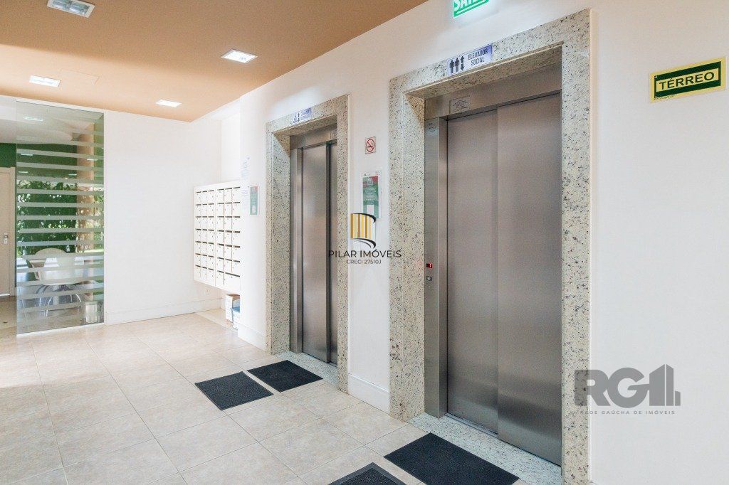 Apartamento de 2 dormitórios com 1 vaga no bairro Teresópolis