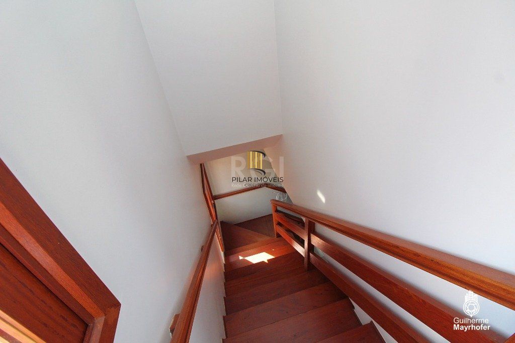 Casa 7 dormitórios no bairro Glória
