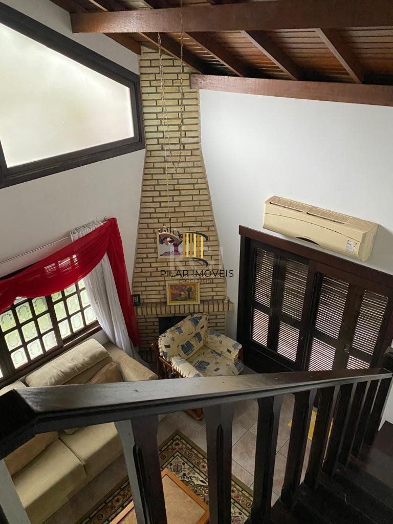 Casa para Venda - 330m², 6 dormitórios, 3 vagas - Cavalhada