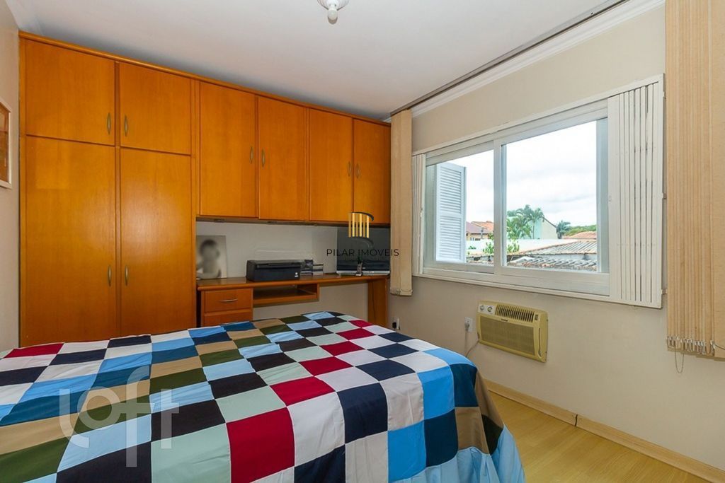 Casa de 4 dormitórios à venda no Bairro Ipanema - Porto Alegre