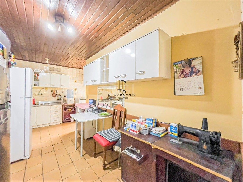 Casa para Venda - 212m², 3 dormitórios, 3 vagas - Azenha