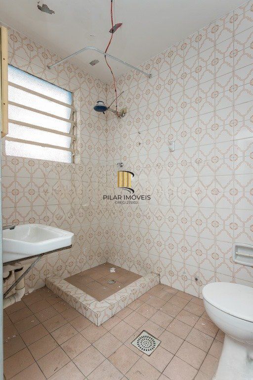 Apartamento com 2 quartos e 65m² à venda em Azenha, Porto Alegre.