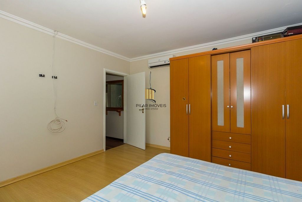 Casa de 4 dormitórios à venda no Bairro Ipanema - Porto Alegre