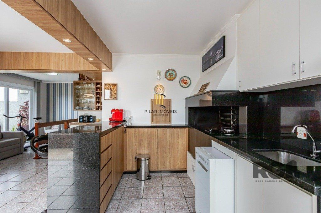 Cobertura para Venda - 191.89m², 3 dormitórios, sendo 1 suites, 1 vaga - Centro Histórico