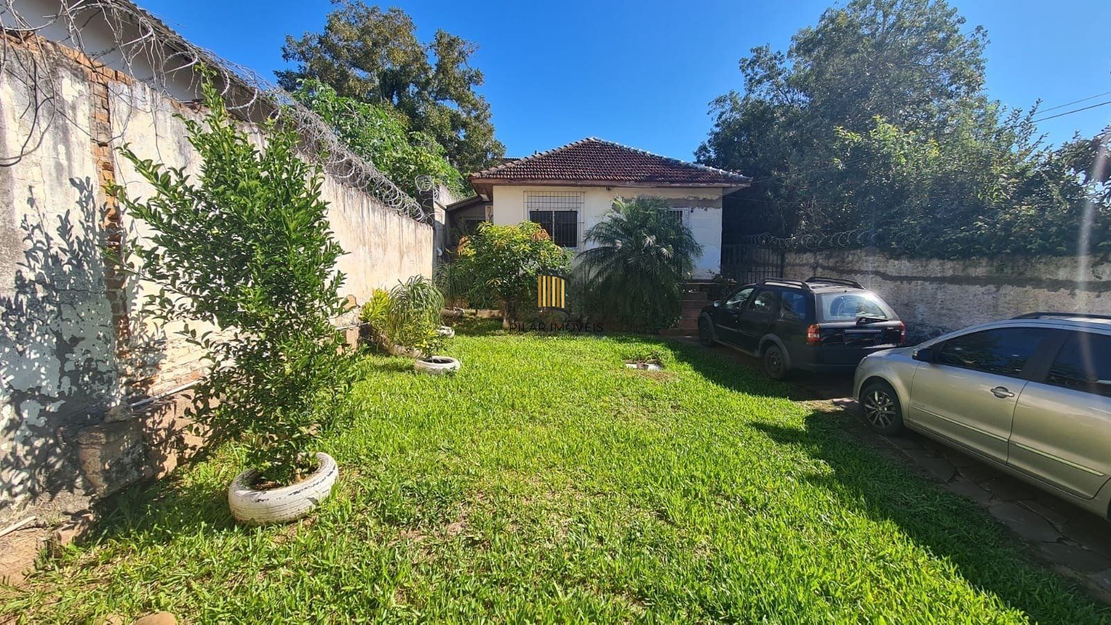Casa com 4 dormitórios, 2 vagas e 300m² á venda