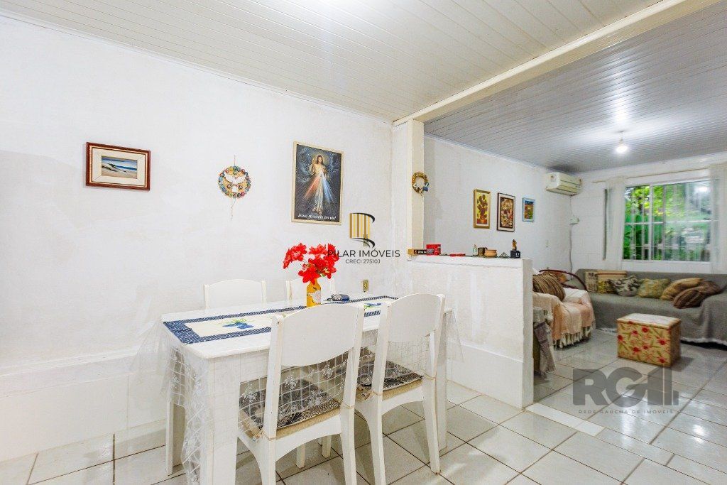 Casa de 4 Dormitório(s) Bairro Nonoai - Porto Alegre