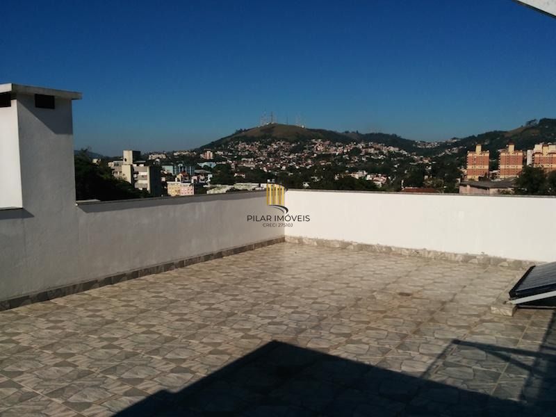 Casa para Venda - 217m², 3 dormitórios, sendo 1 suites, 5 vagas - Teresópolis