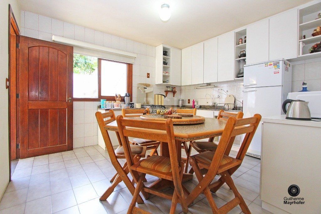 Casa para Venda - 180m², 3 dormitórios, sendo 1 suites, 3 vagas - Parque dos Maias