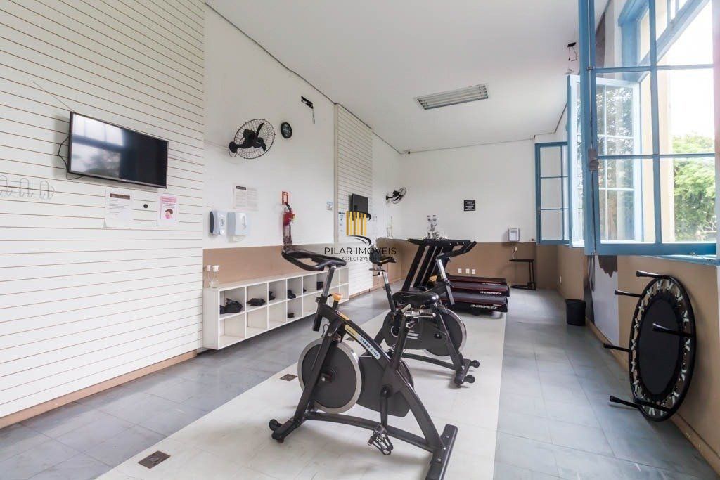 Apartamento de 3 dormitórios à venda no Bairro Teresópolis, Porto Alegre.