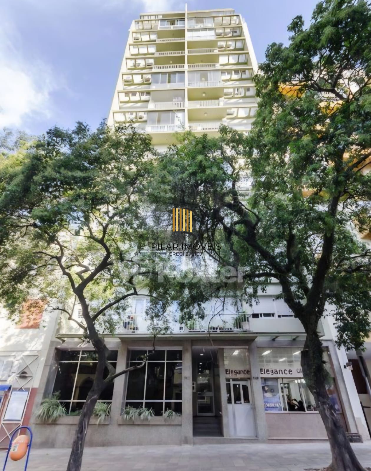 Apartamentto de 02 dormitorios amplo e com vista para Guaiba no centro de Porto Alegre/RS.