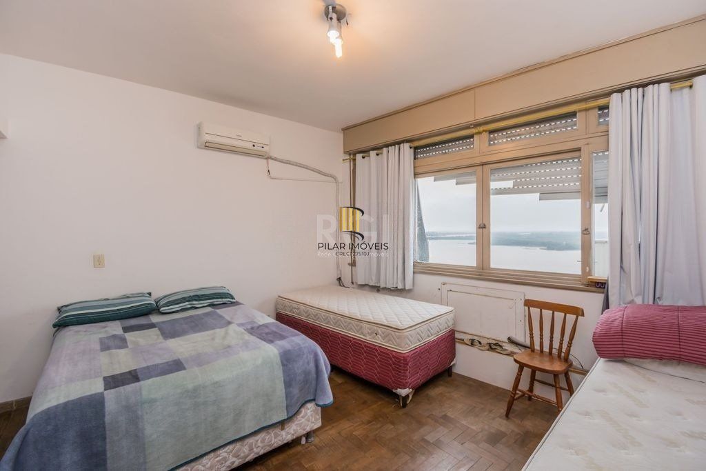 Apartamento de 3 quartos com vista para o rio á venda
