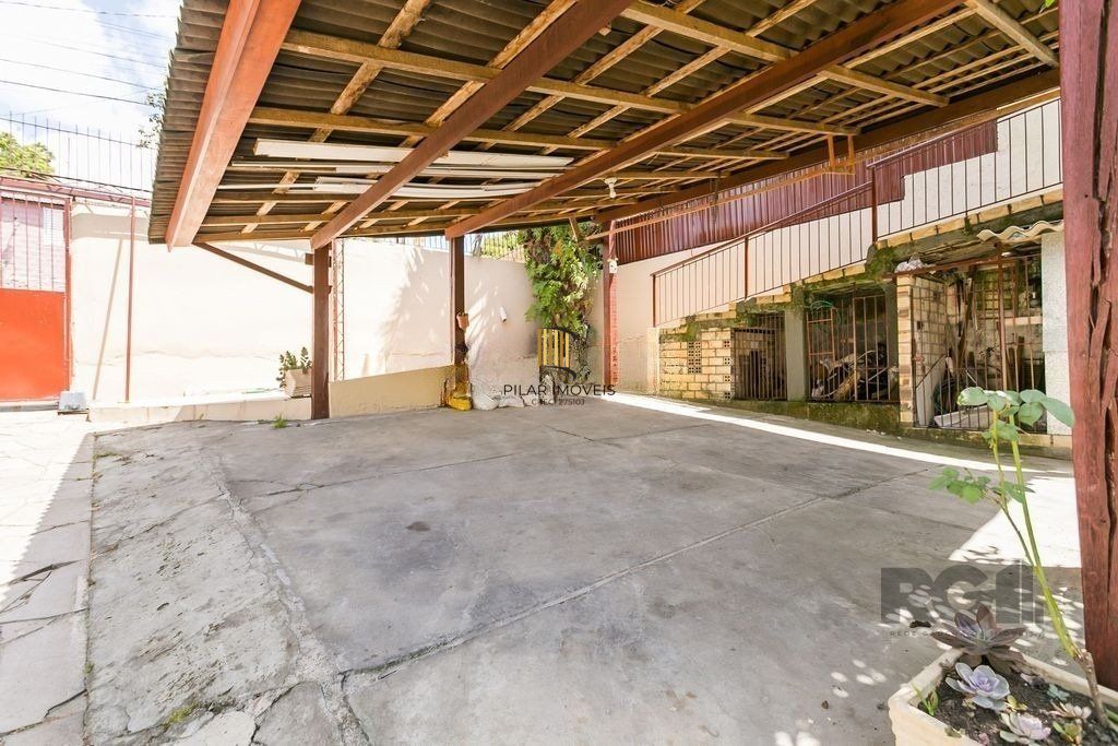 Casa 5 dormitórios no bairro Cristal