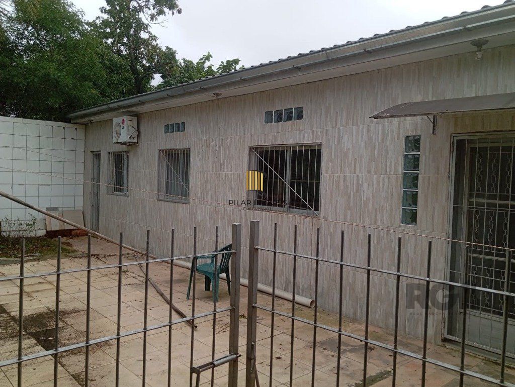 Casa 2 Dormitório(s) Bairro Mário Quintana