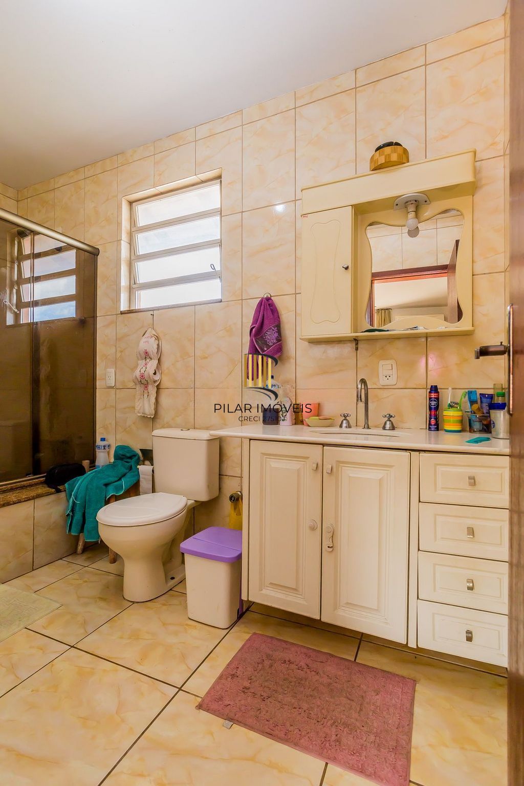 Casa de 6 dormitórios à venda No Bairro Jardim do Salso - Porto Alegre