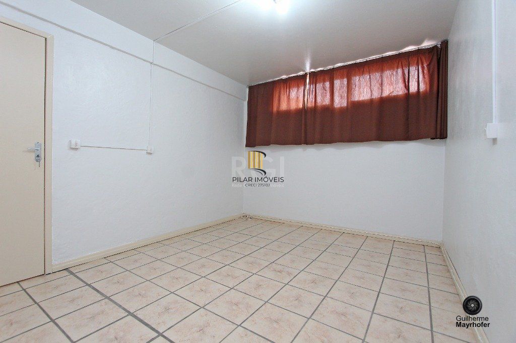 Casa para Venda - 233m², 4 dormitórios, 5 vagas - Nonoai