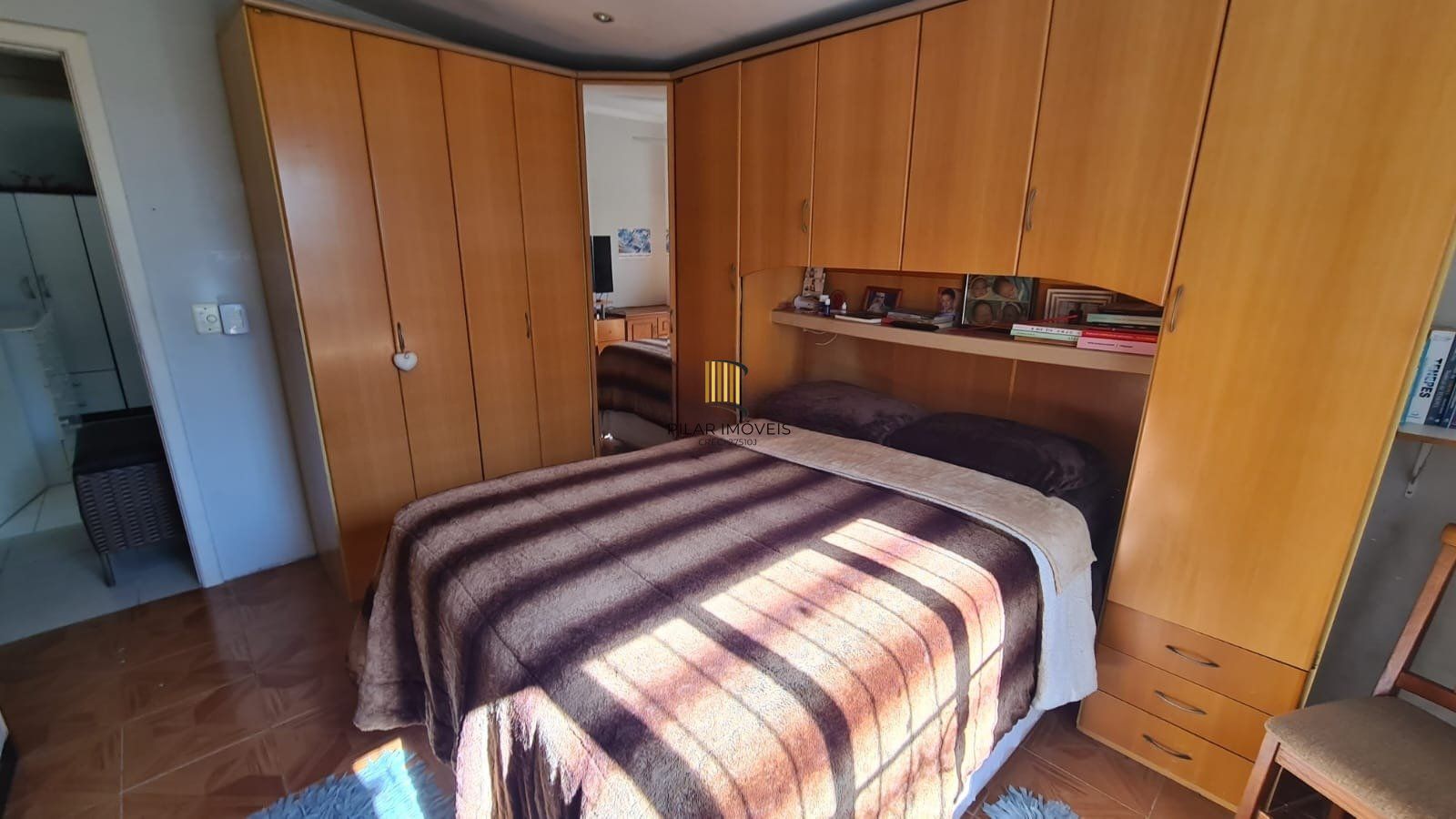 Casa com 4 dormitórios, 2 vagas e 300m² á venda