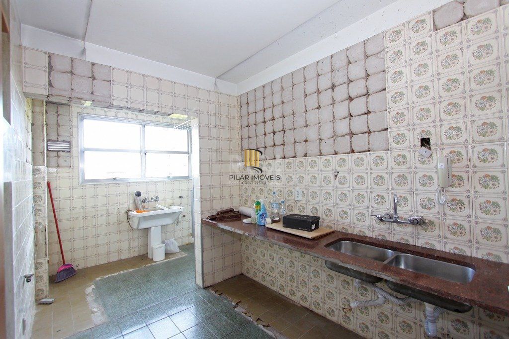Apartamento para Venda - 127.15m², 3 dormitórios, sendo 1 suites, 1 vaga - Moinhos de Vento