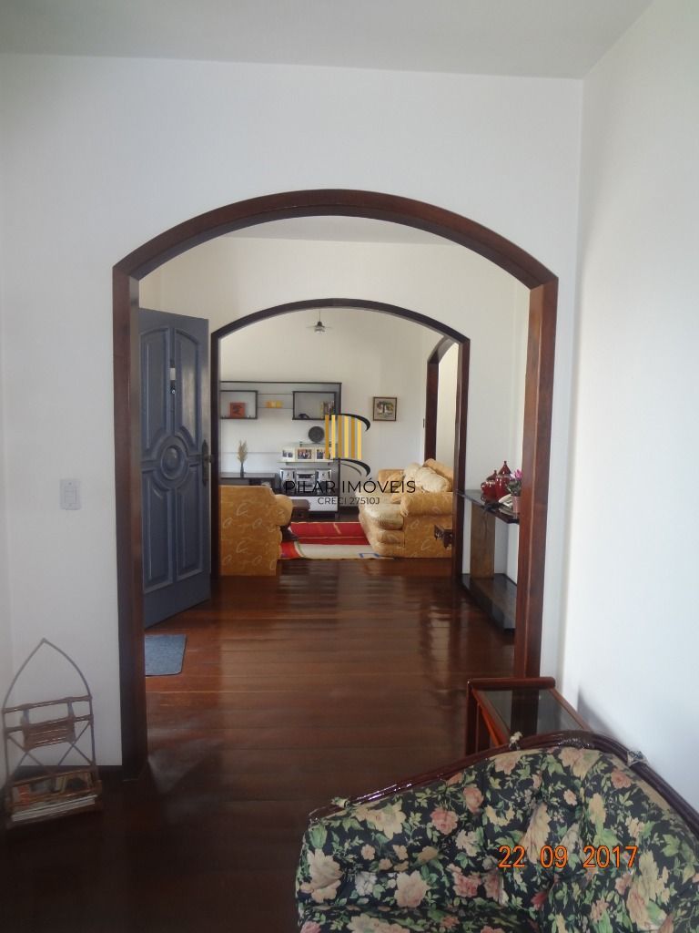 Casa para Venda - 365m², 4 dormitórios, sendo 2 suites, 6 vagas - Nonoai