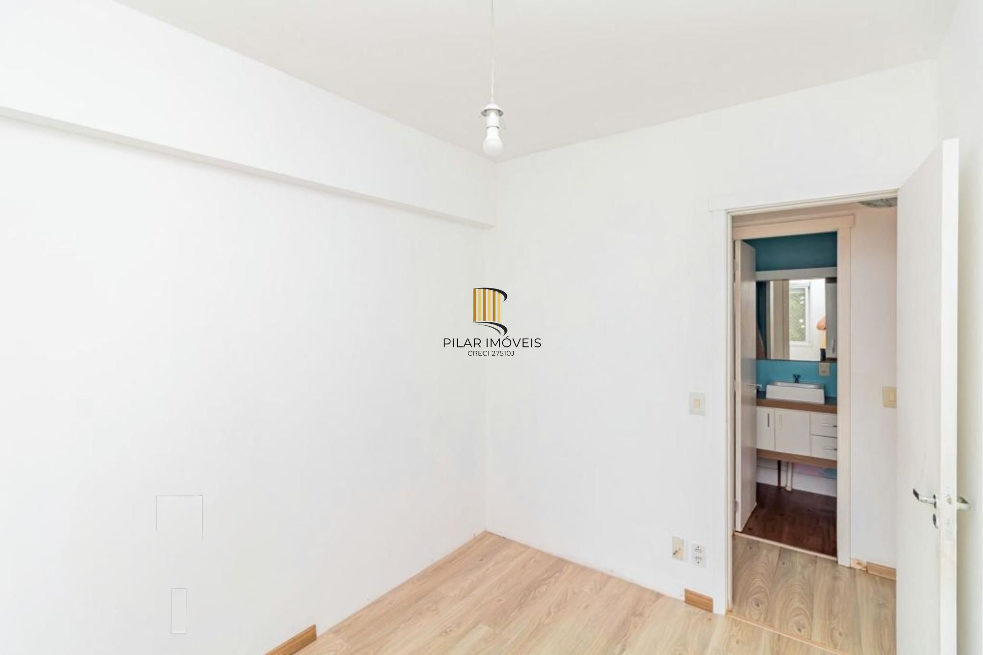 Apartamento de 3 dormitórios à venda no Bairro Santo Antônio - Porto Alegre