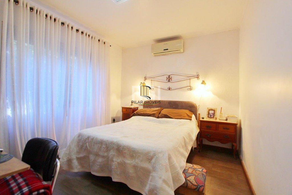 Casa para Venda - 269.06m², 4 dormitórios, sendo 2 suites, 5 vagas - Teresópolis