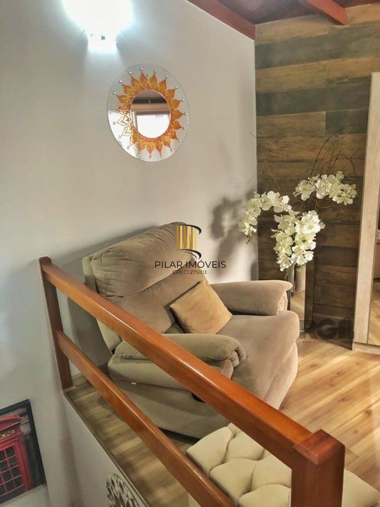Casa em condomínio 114m² - 3 dormitórios, 1 suíte e 2 vagas no bairro Sarandi