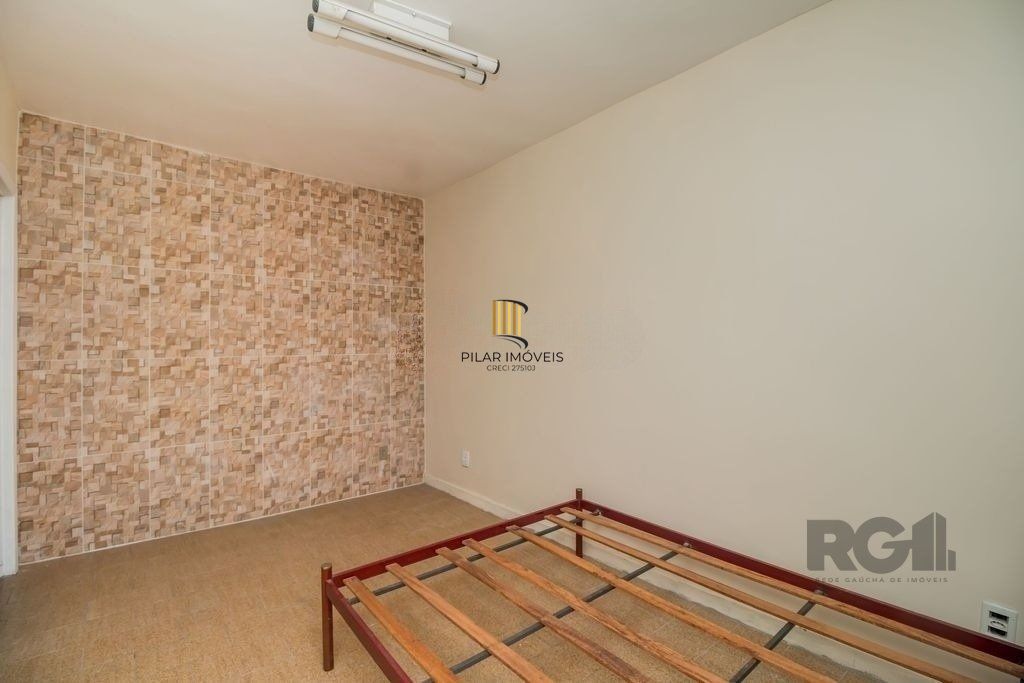 Excelente casa de 389,53m² com 8 dormitórios e 3 vagas.