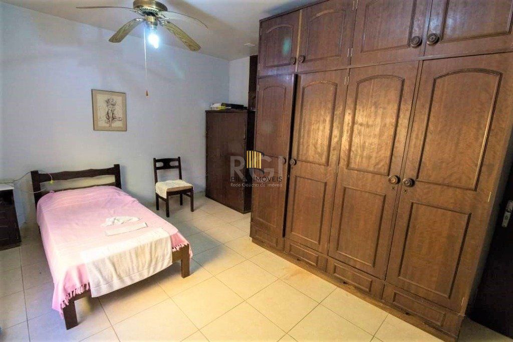 Casa para Venda - 287m², 3 dormitórios, sendo 2 suites, 4 vagas - Nonoai