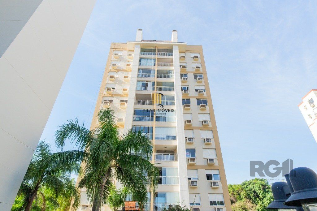 Apartamento de 2 dormitórios com 1 vaga no bairro Teresópolis